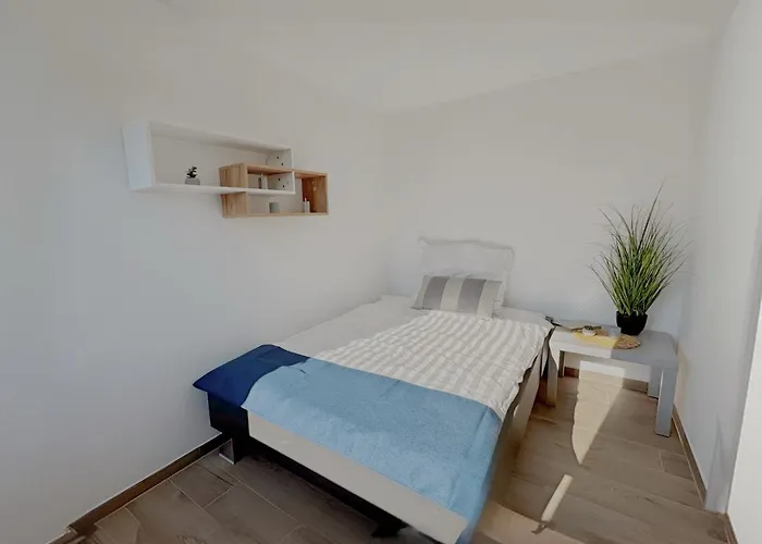 Marie's Friesen Daire *